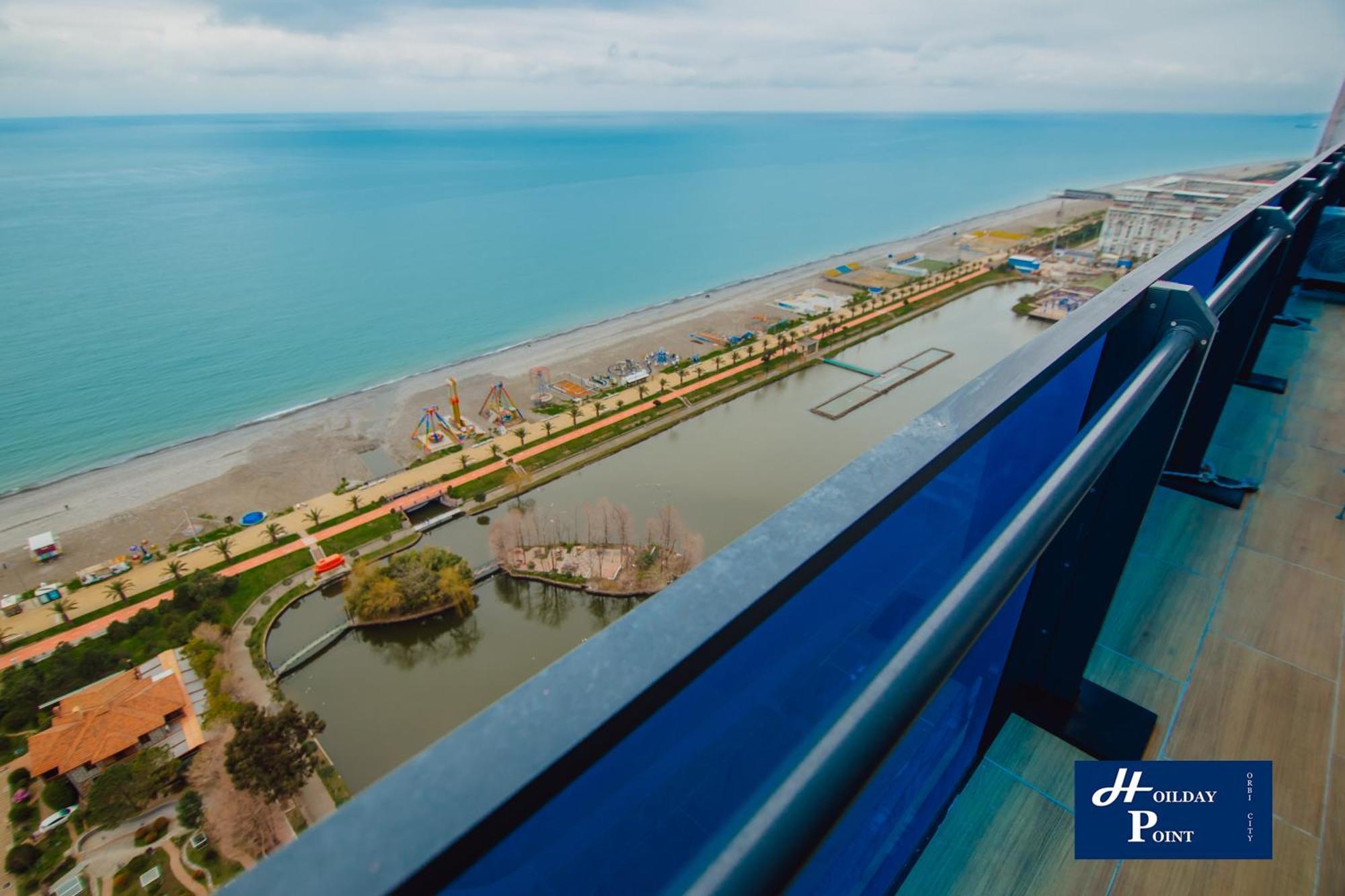 Holiday Point Orbi City Batumi Ngoại thất bức ảnh